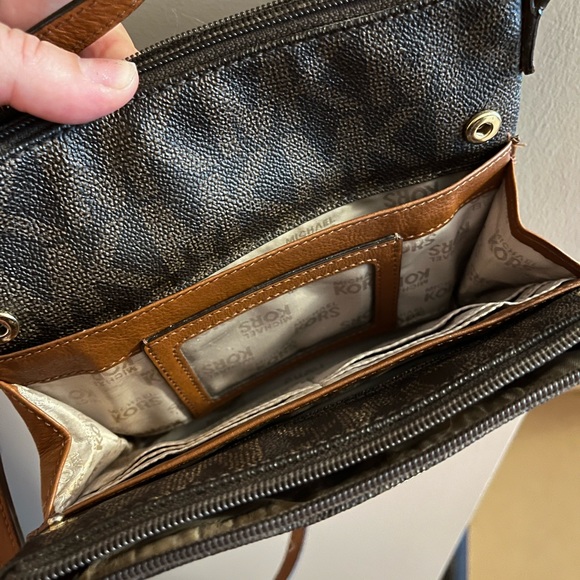 Cross body Michael Kors purse. Brown with chrome detailing - Picture 3 of 4